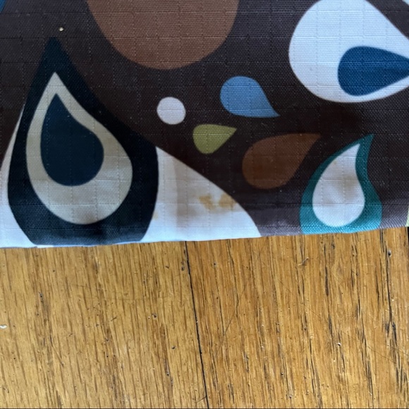 LeSportsac Bag & Makeup Pouch - Picture 8 of 9